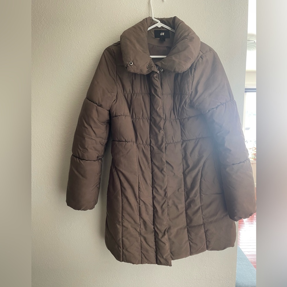 H&M Women's Chocolate Puffer Jacket